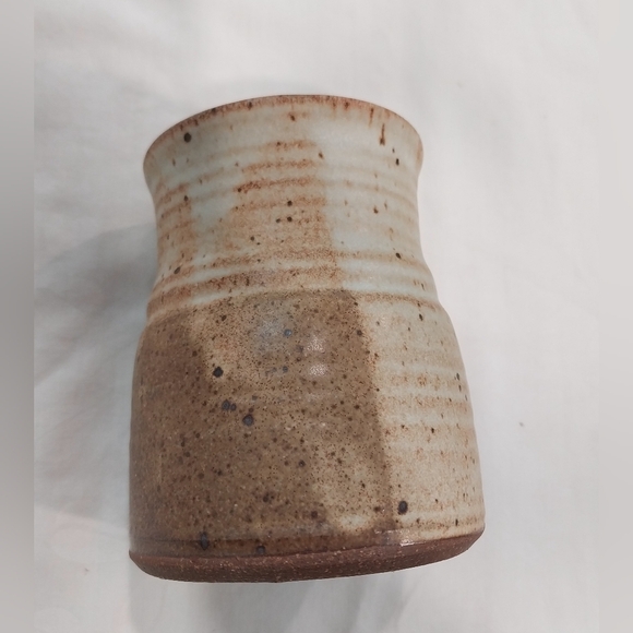 Artist Signed Handcrafted Brown Pottery Mug - Picture 5 of 11